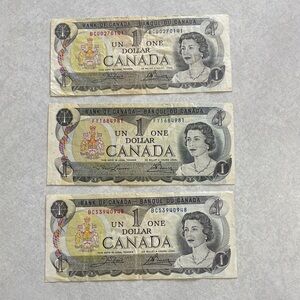 Vintage Canadian One Dollar Bills
